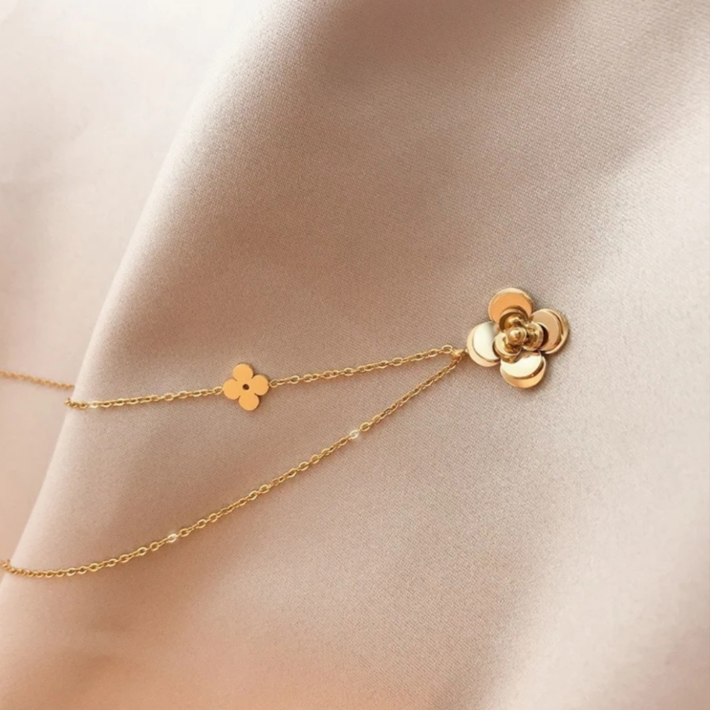 18K Gold Stainless steel Necklace Camelia Flower - Picture 5 of 7